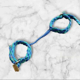 Hobbles braided double ring sliding closure